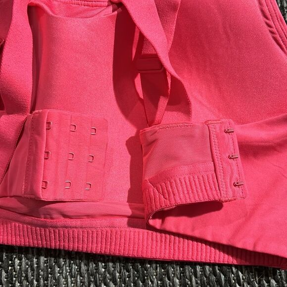 Lululemon All Powered Up Bra - Picture 7 of 7